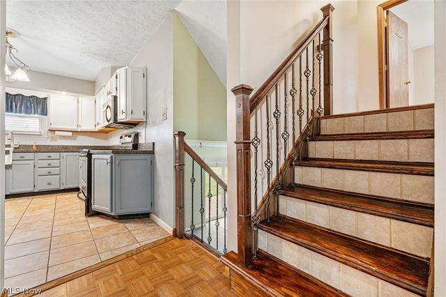 8529 Morrilton Circle NW, North Canton, OH 44720