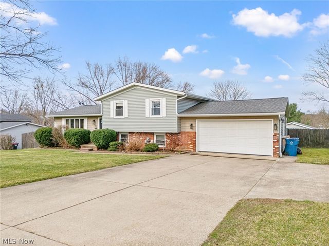 8529 Morrilton Circle NW, North Canton, OH 44720