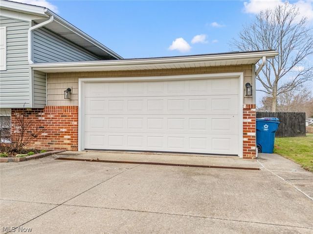 8529 Morrilton Circle NW, North Canton, OH 44720