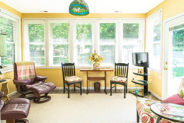 9415 S Harbour Pointe Drive, Bloomington, IN 47401