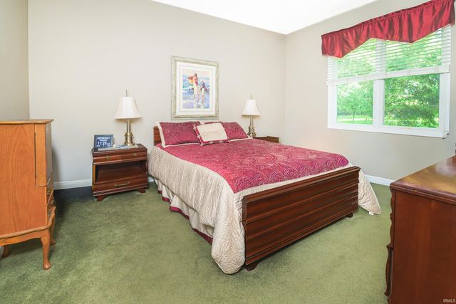 9415 S Harbour Pointe Drive, Bloomington, IN 47401