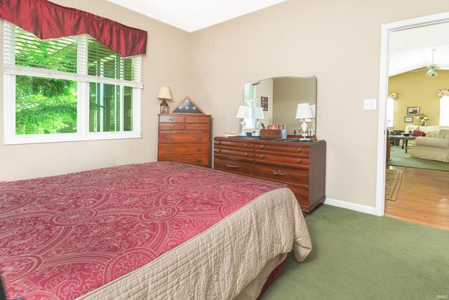 9415 S Harbour Pointe Drive, Bloomington, IN 47401