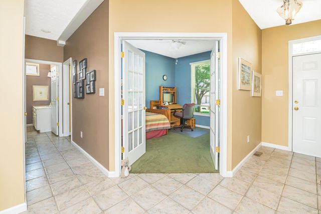 9415 S Harbour Pointe Drive, Bloomington, IN 47401
