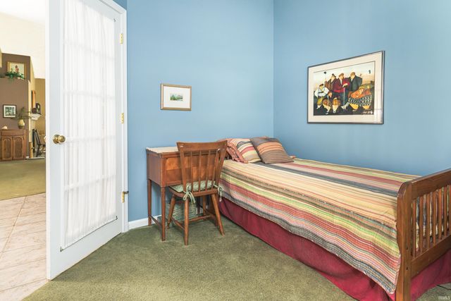 9415 S Harbour Pointe Drive, Bloomington, IN 47401