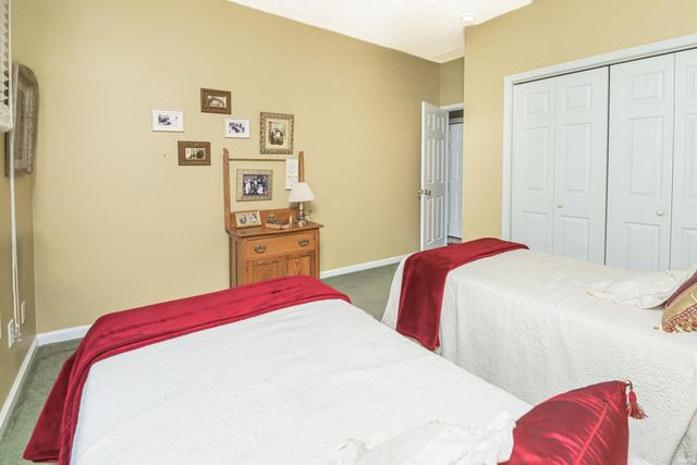 9415 S Harbour Pointe Drive, Bloomington, IN 47401