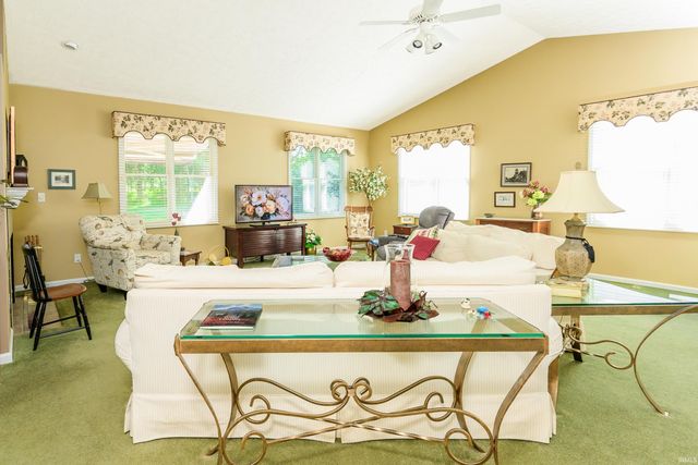 9415 S Harbour Pointe Drive, Bloomington, IN 47401