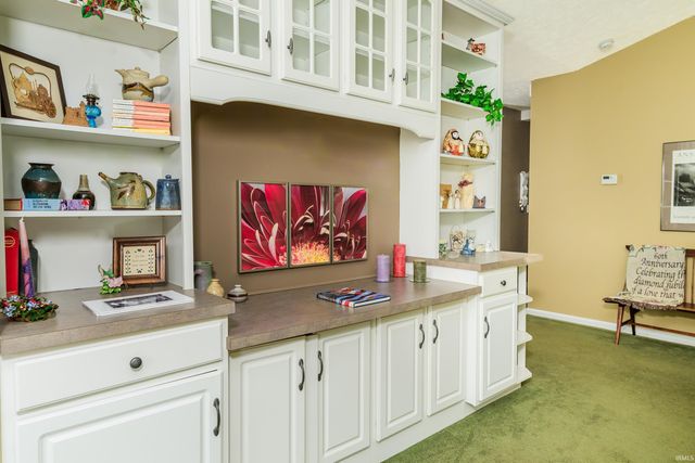 9415 S Harbour Pointe Drive, Bloomington, IN 47401