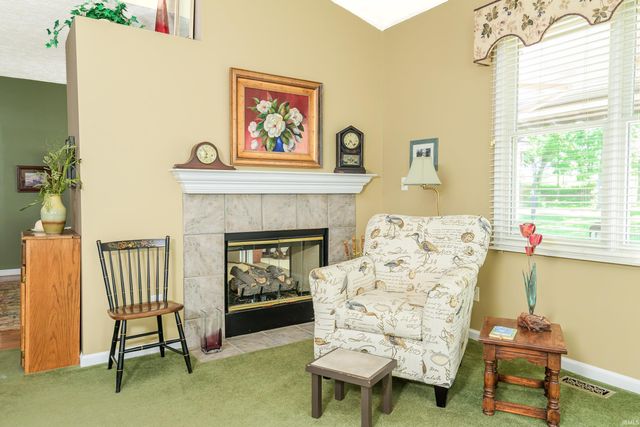 9415 S Harbour Pointe Drive, Bloomington, IN 47401