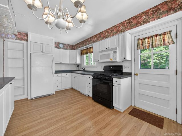 56 Oak Road, New City, NY 10956