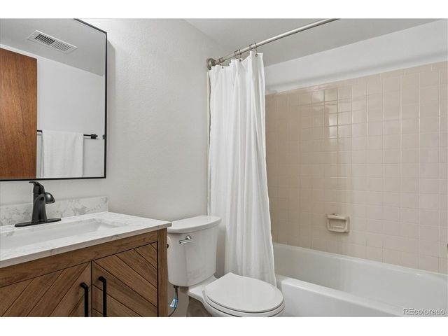 3509 S Rifle St, Aurora, CO 80013