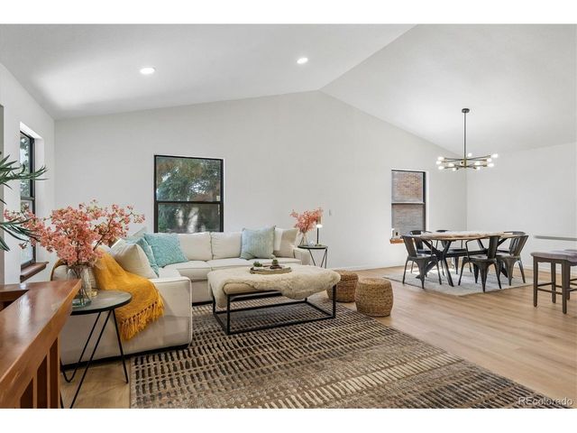 3509 S Rifle St, Aurora, CO 80013