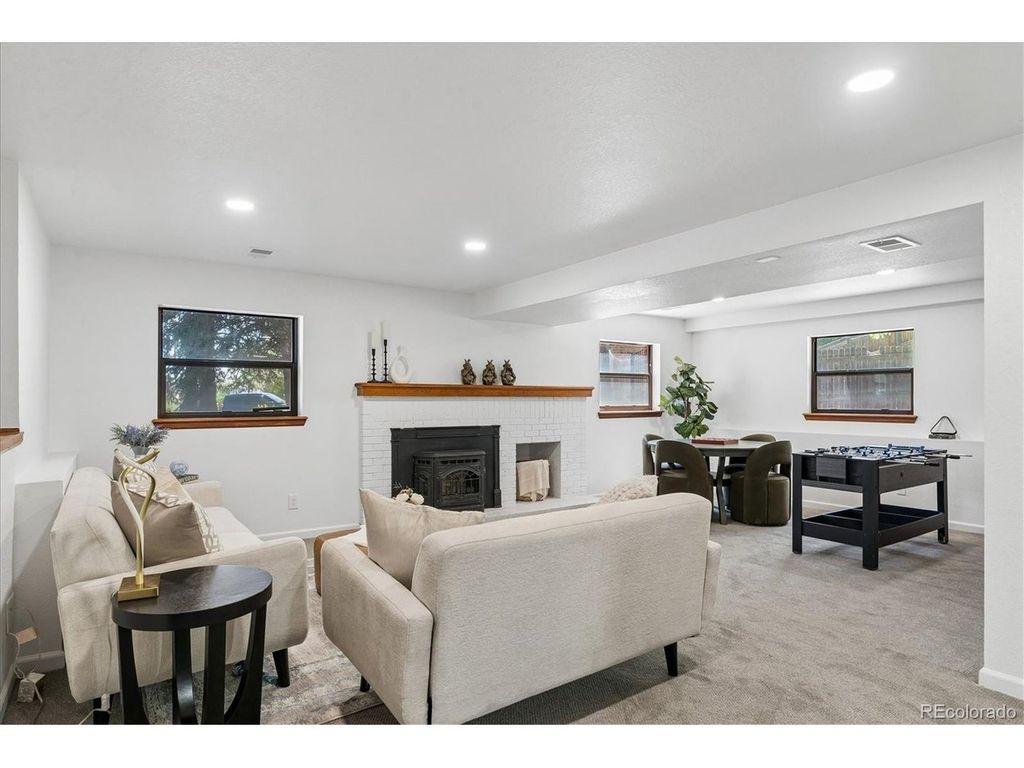 3509 S Rifle St, Aurora, CO 80013