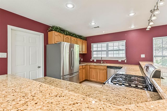2206 Wimcrest Street, Galveston, TX 77551