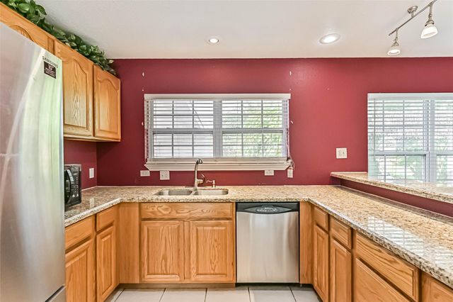 2206 Wimcrest Street, Galveston, TX 77551