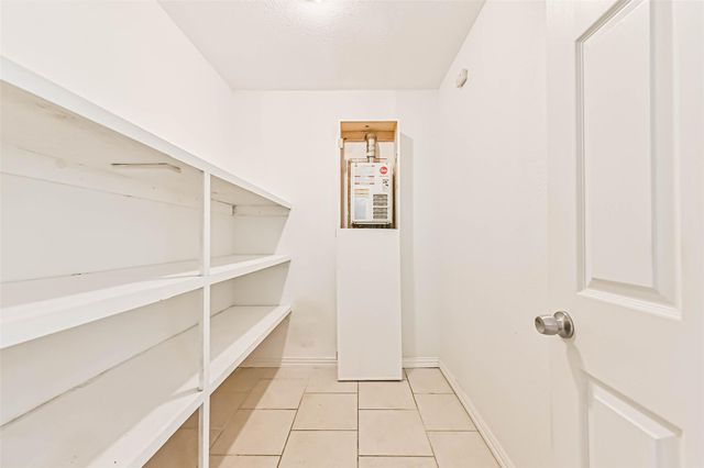 2206 Wimcrest Street, Galveston, TX 77551