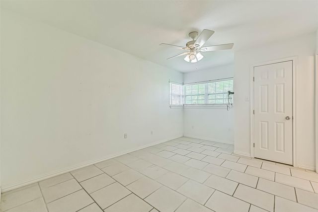 2206 Wimcrest Street, Galveston, TX 77551