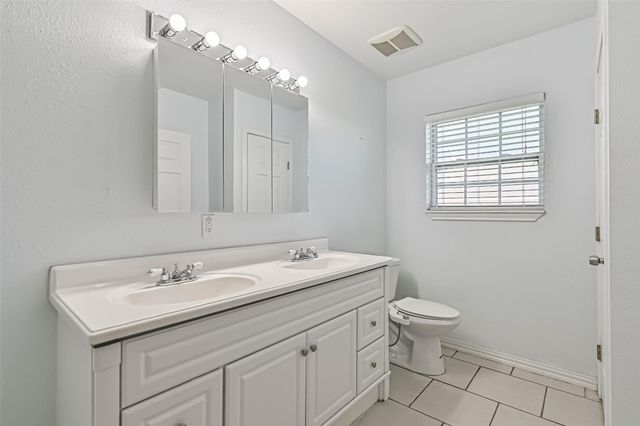 2206 Wimcrest Street, Galveston, TX 77551