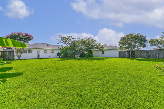 2206 Wimcrest Street, Galveston, TX 77551