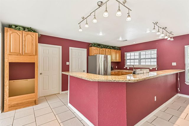 2206 Wimcrest Street, Galveston, TX 77551