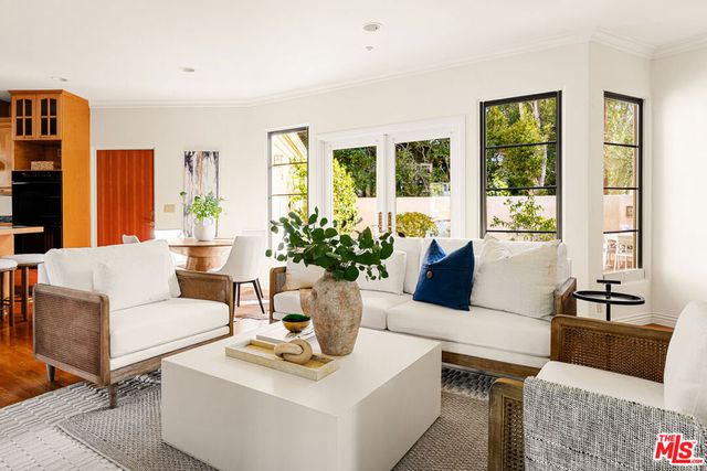 483 Arbramar Avenue, Pacific Palisades, CA 90272