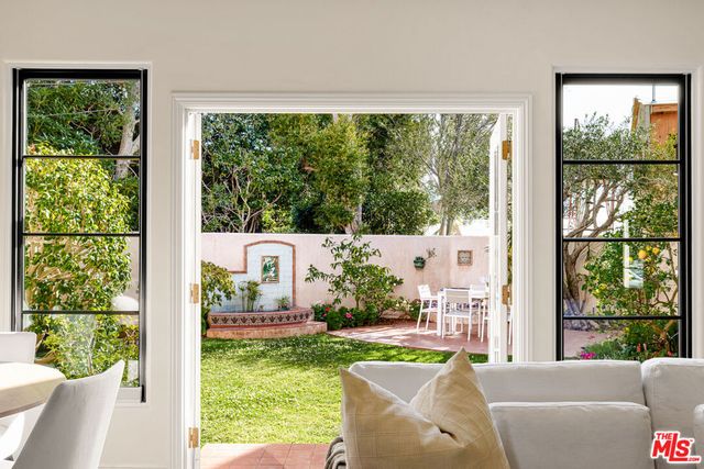 483 Arbramar Avenue, Pacific Palisades, CA 90272
