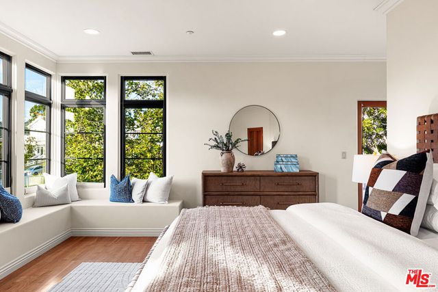 483 Arbramar Avenue, Pacific Palisades, CA 90272