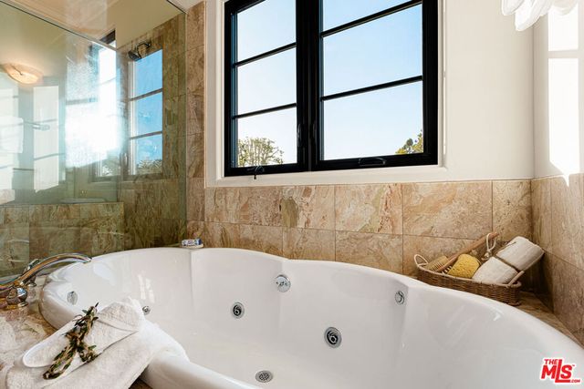 483 Arbramar Avenue, Pacific Palisades, CA 90272