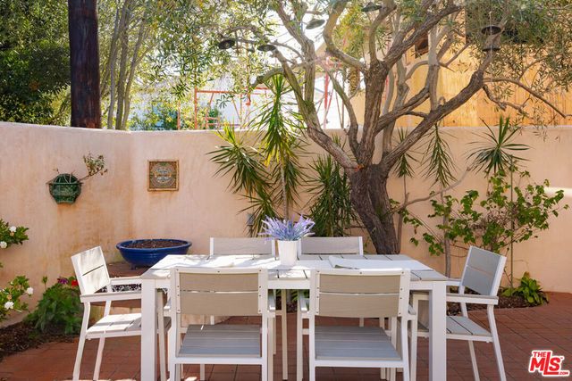 483 Arbramar Avenue, Pacific Palisades, CA 90272