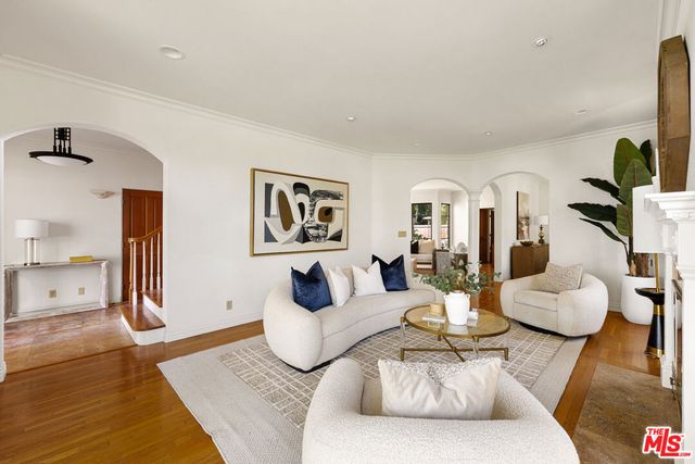 483 Arbramar Avenue, Pacific Palisades, CA 90272
