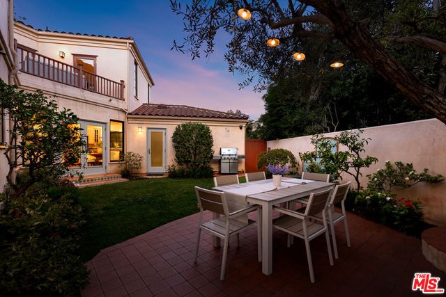 483 Arbramar Avenue, Pacific Palisades, CA 90272