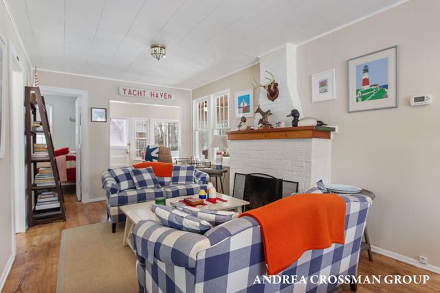 658 Allegan Street, Saugatuck, MI 49453