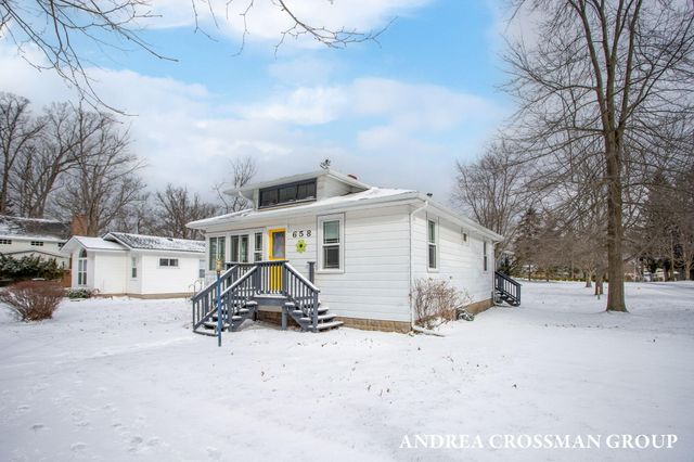 658 Allegan Street, Saugatuck, MI 49453