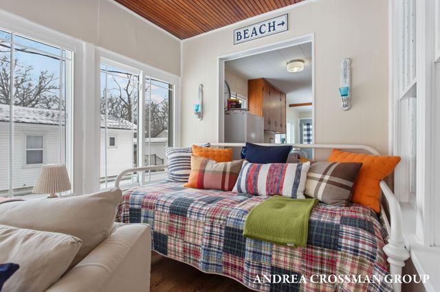 658 Allegan Street, Saugatuck, MI 49453