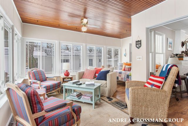 658 Allegan Street, Saugatuck, MI 49453