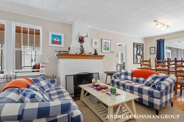 658 Allegan Street, Saugatuck, MI 49453