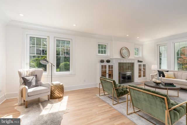 3903 LEGATION ST NW, Washington, DC 20015