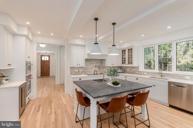 3903 LEGATION ST NW, Washington, DC 20015