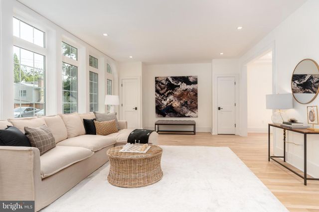 3903 LEGATION ST NW, Washington, DC 20015