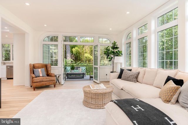 3903 LEGATION ST NW, Washington, DC 20015
