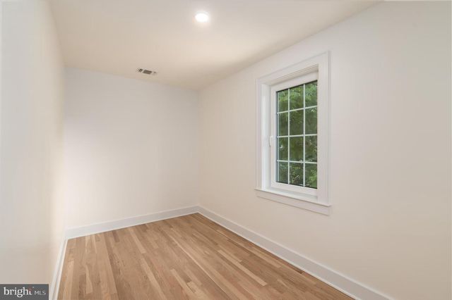 3903 LEGATION ST NW, Washington, DC 20015