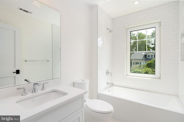 3903 LEGATION ST NW, Washington, DC 20015