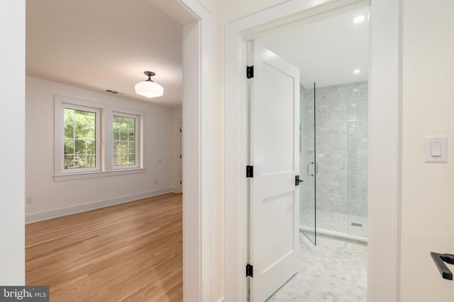 3903 LEGATION ST NW, Washington, DC 20015