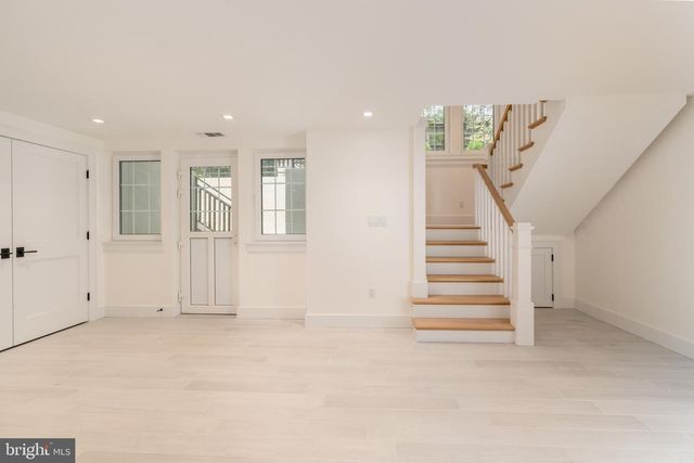 3903 LEGATION ST NW, Washington, DC 20015