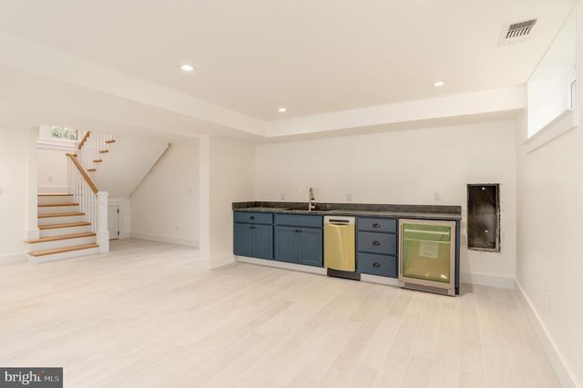 3903 LEGATION ST NW, Washington, DC 20015
