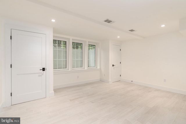 3903 LEGATION ST NW, Washington, DC 20015