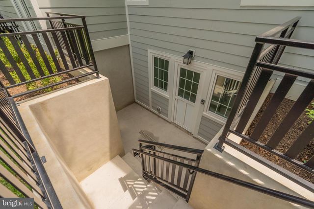 3903 LEGATION ST NW, Washington, DC 20015