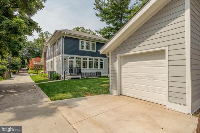 3903 LEGATION ST NW, Washington, DC 20015