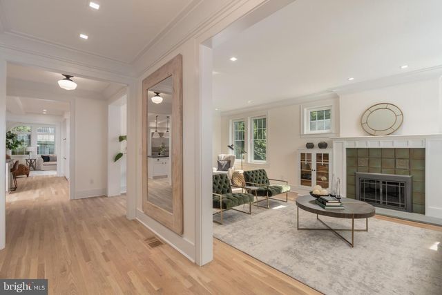 3903 LEGATION ST NW, Washington, DC 20015