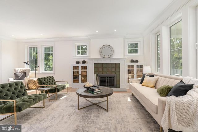 3903 LEGATION ST NW, Washington, DC 20015