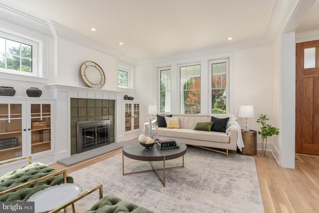 3903 LEGATION ST NW, Washington, DC 20015